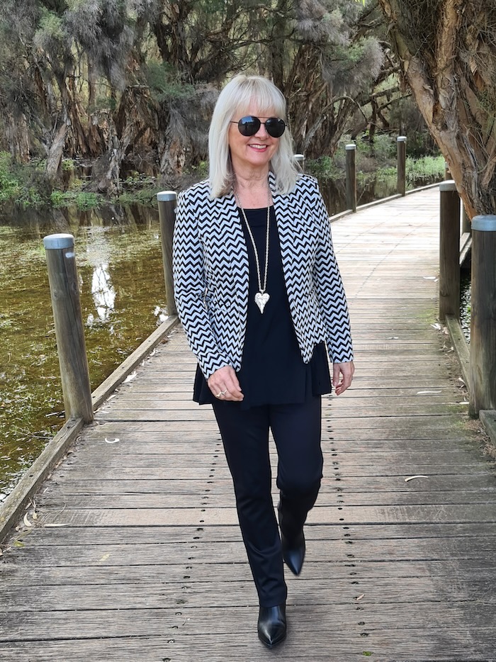 Classy Casual Outfits for Ladies Over 50 : How to Look Chic and